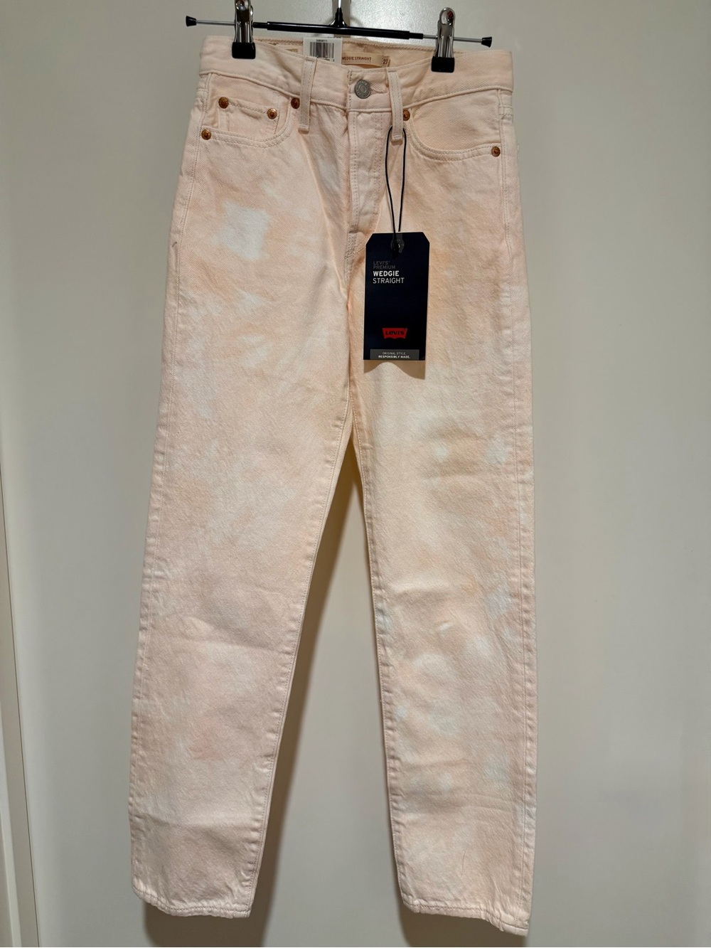 Levi's High-Rise Straight Jeans in Pale Pink